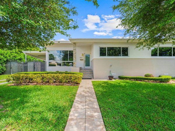 8651 SW 32nd Ter , Miami, FL 33155