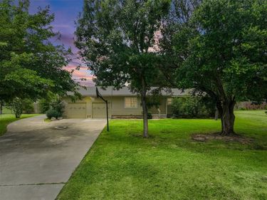 6709 Gillis Johnson Street, Fort Worth, TX 76179