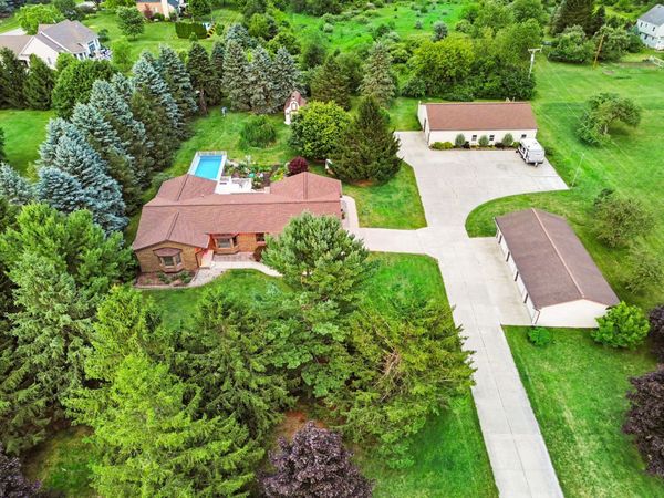 7373 Dell Road, Saline, MI 48176