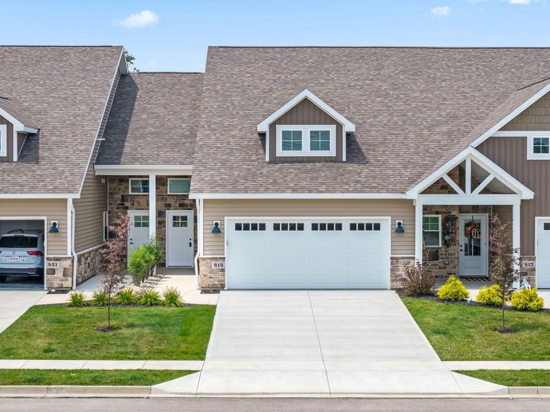 819 Brookwood Circle, Tipp City, OH 45371 Photo 1