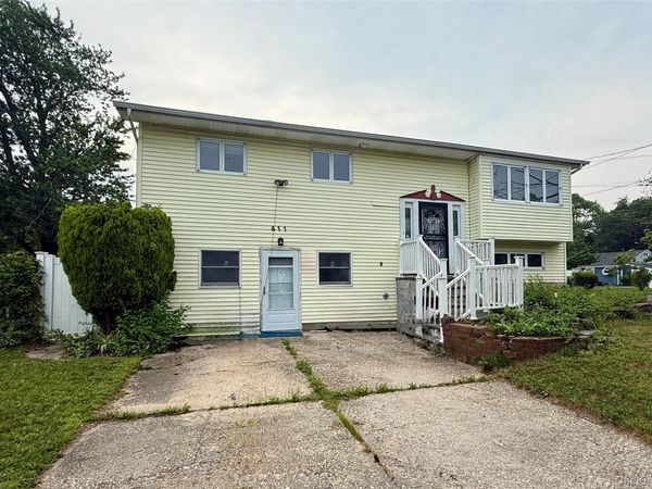411 Mayflower Avenue, Brentwood, NY 11717