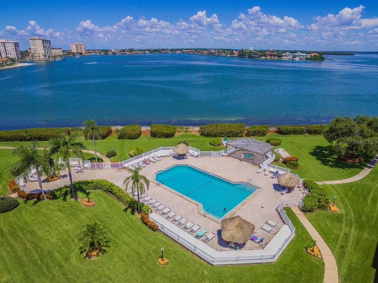 6104 Palma Del Mar Boulevard S, Unit 304, Saint Petersburg, FL 33715 Photo