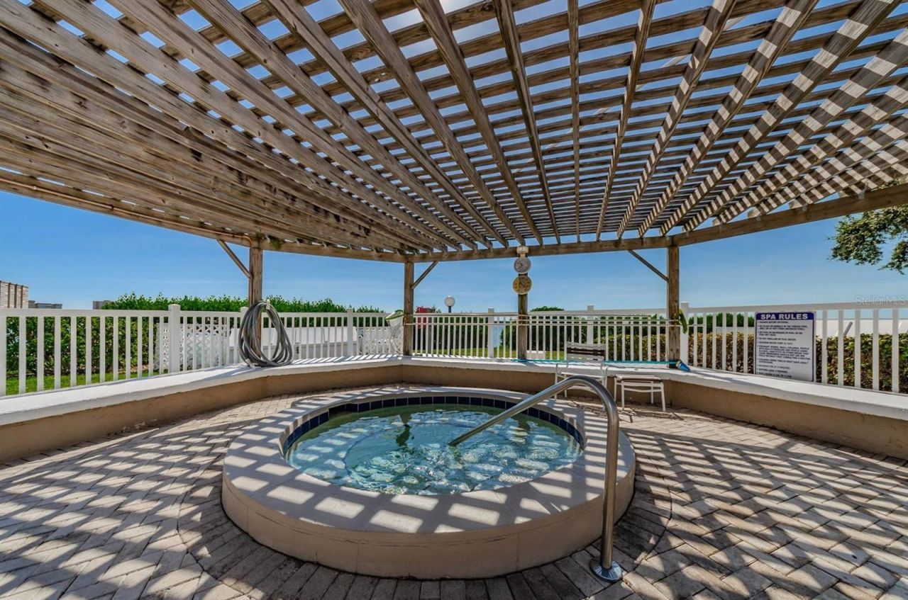 6104 Palma Del Mar Boulevard S, Unit 304, Saint Petersburg, FL 33715 Photo