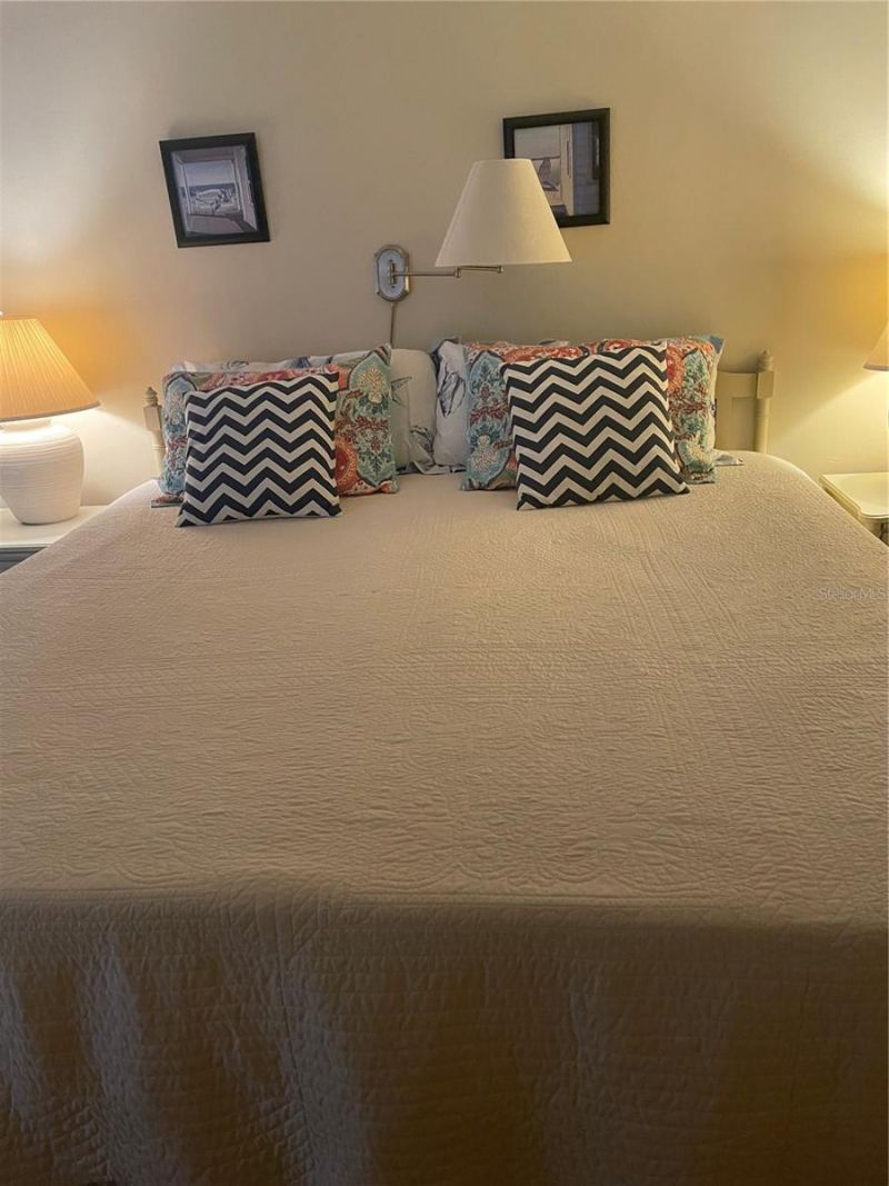 6104 Palma Del Mar Boulevard S, Unit 304, Saint Petersburg, FL 33715 Photo