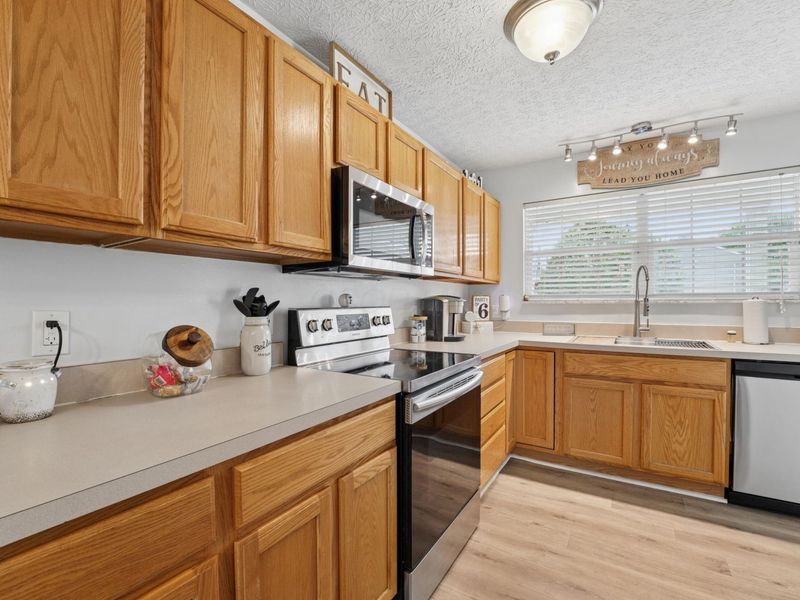 1614 Autumn Village Drive, Columbus, OH 43223 Photo 11