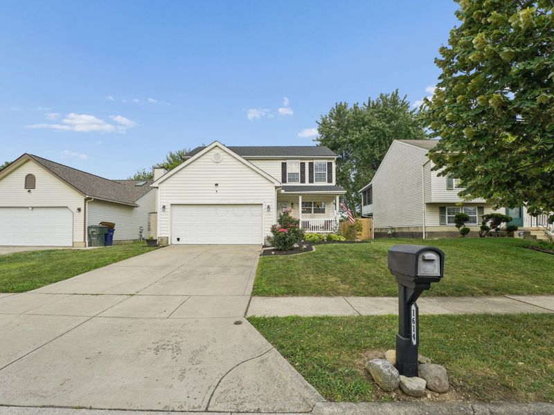 1614 Autumn Village Drive, Columbus, OH 43223 Photo 2