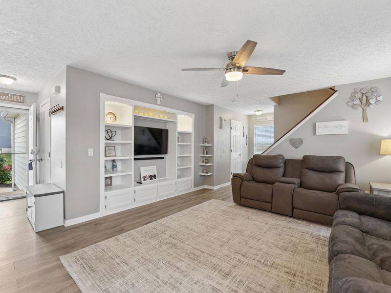 1614 Autumn Village Drive, Columbus, OH 43223 Photo 6