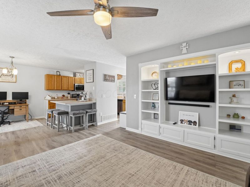 1614 Autumn Village Drive, Columbus, OH 43223 Photo 8