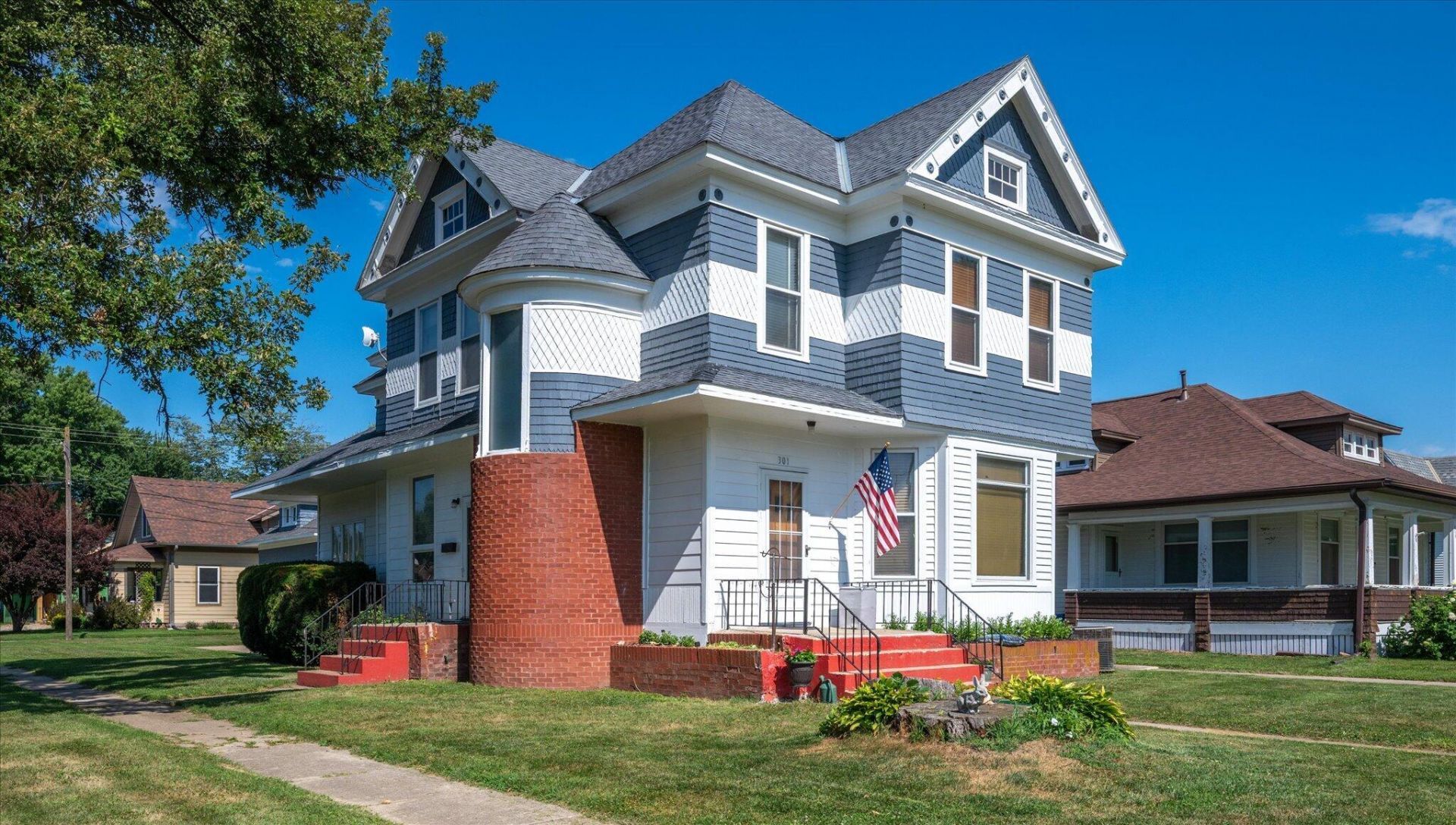301 N 3rd Avenue, Logan, IA 51546 Main Photo