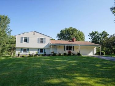 11 Sawmill Drive , Penfield, NY 14526