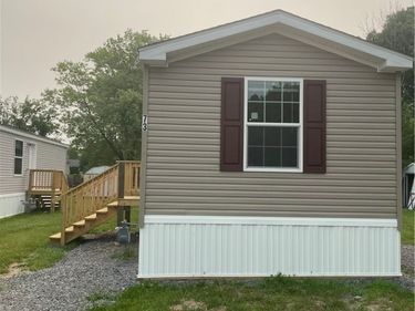 73 Second Street , Farmington, NY 14425