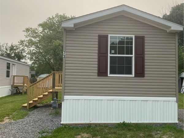 73 Second Street , Farmington, NY 14425