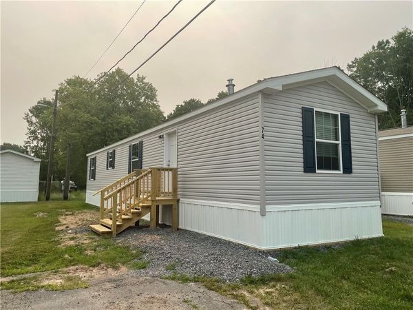 74 Second Street , Farmington, NY 14425