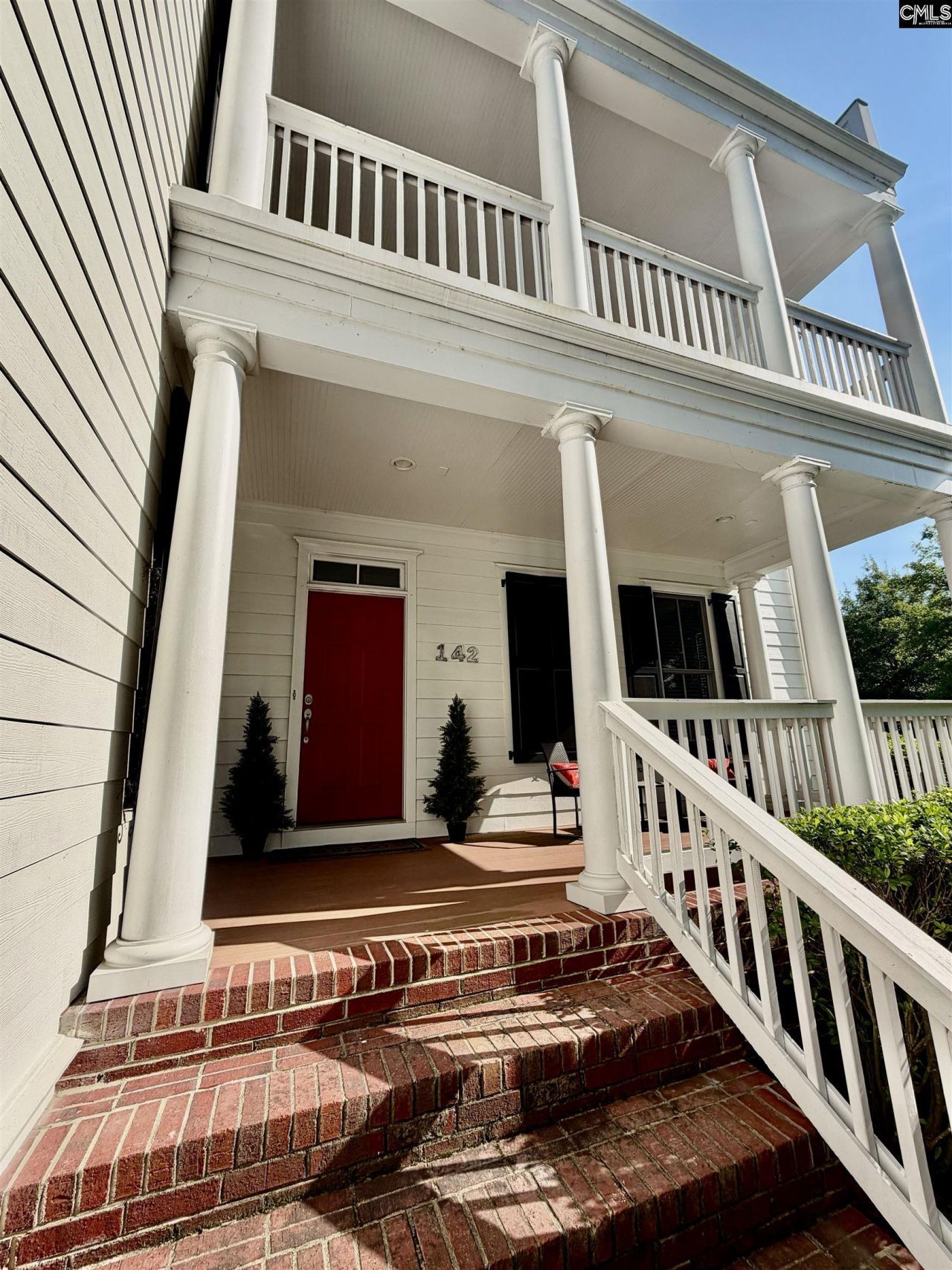 142 Ratchford Way Photo 2