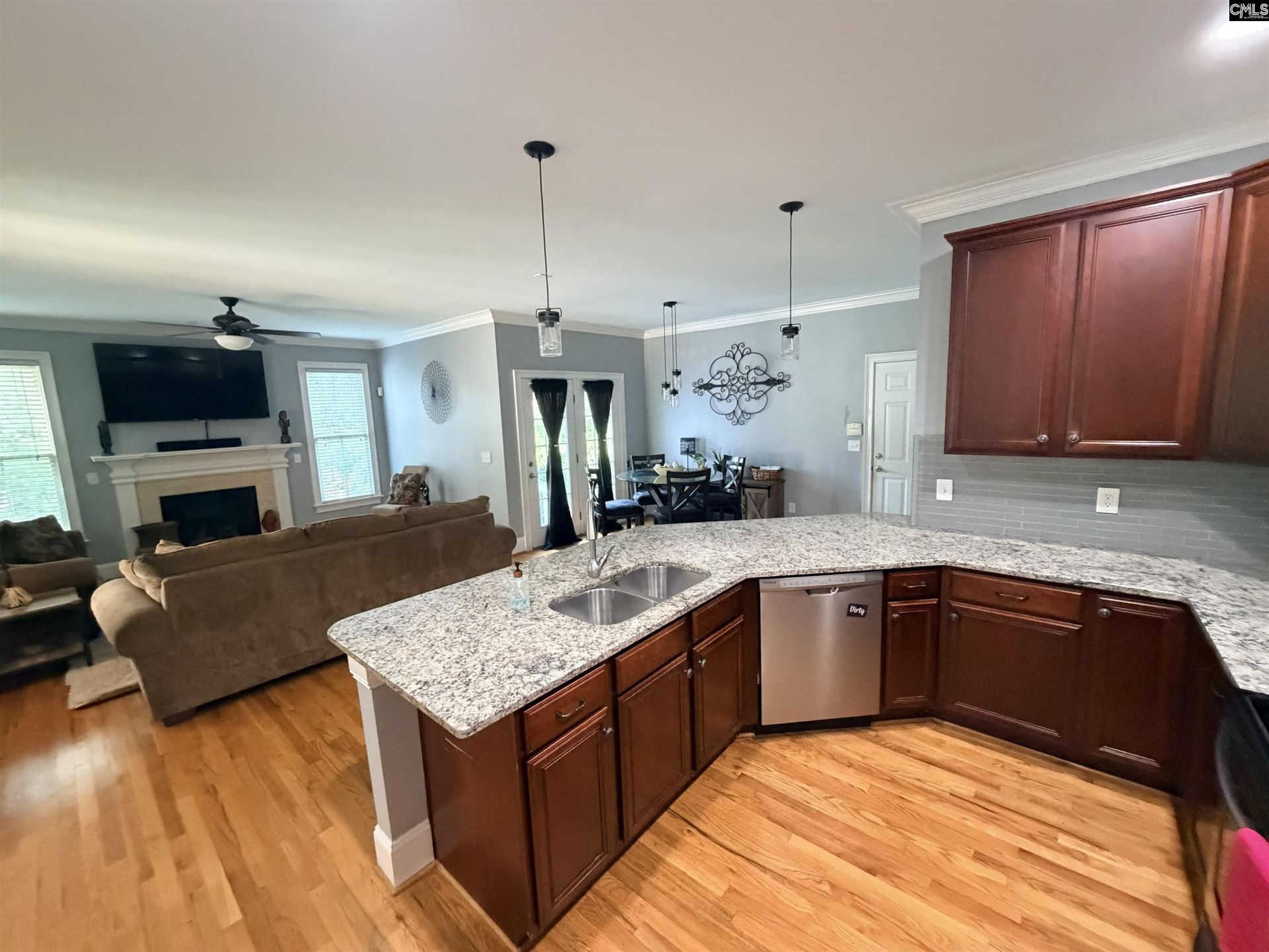 142 Ratchford Way  Photo 6