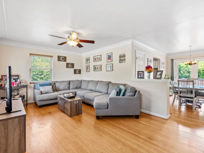 149 Ireland Avenue, Greenhills, OH 45218 Photo 6