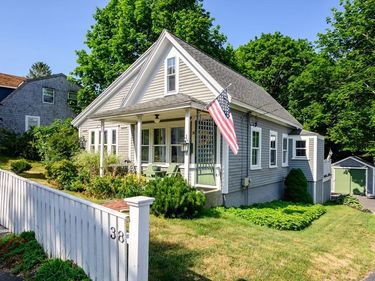 38 Summer St, Kingston, MA 02364
