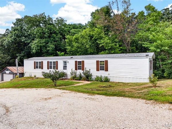 1203 Highway J , Troy, MO 63379