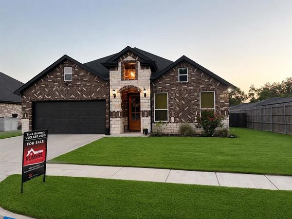 600 Lucas Drive , Athens, TX 75751