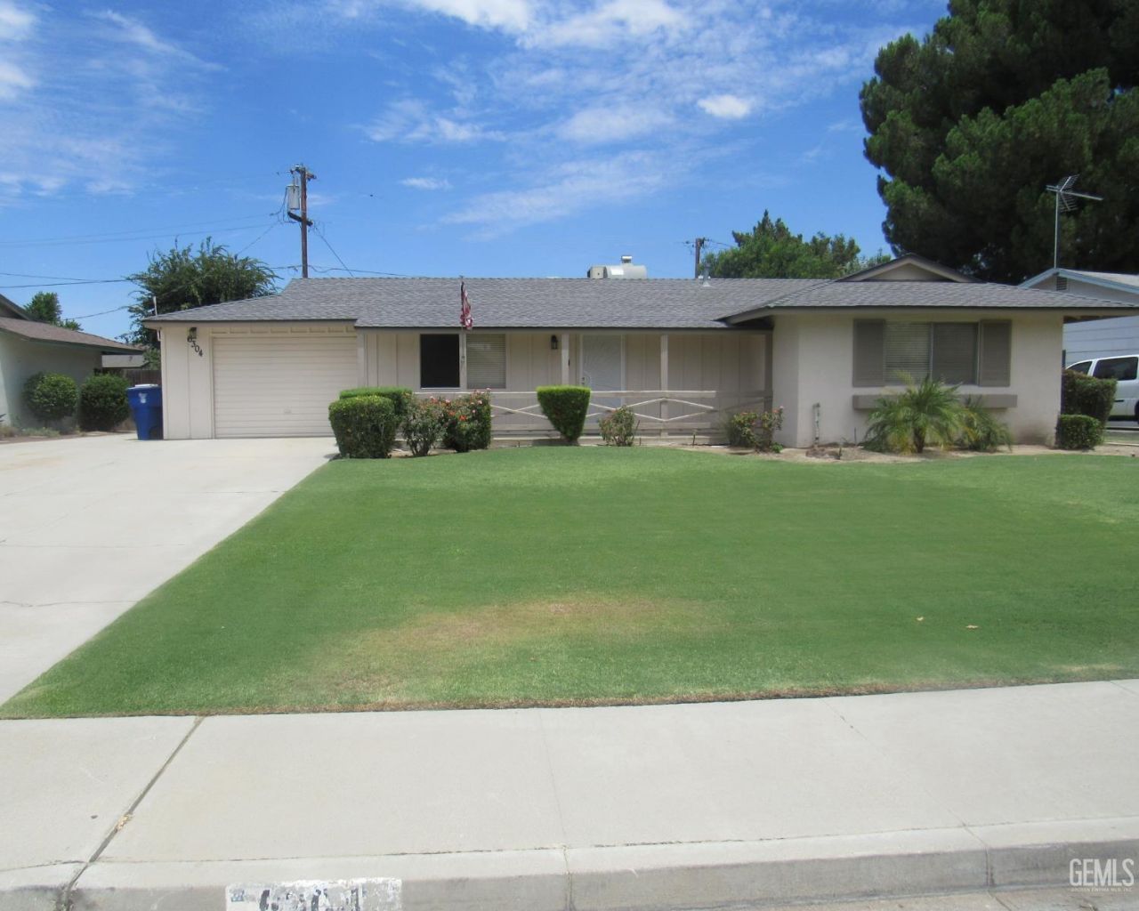 6304 Ellis Avenue, Bakersfield, CA 93309 Main Photo
