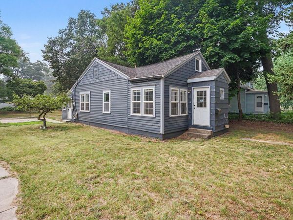 2409 Crozier Avenue, Muskegon, MI 49441
