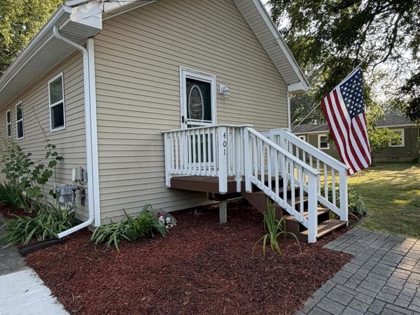 401 W Miller Road, Lansing, MI 48911
