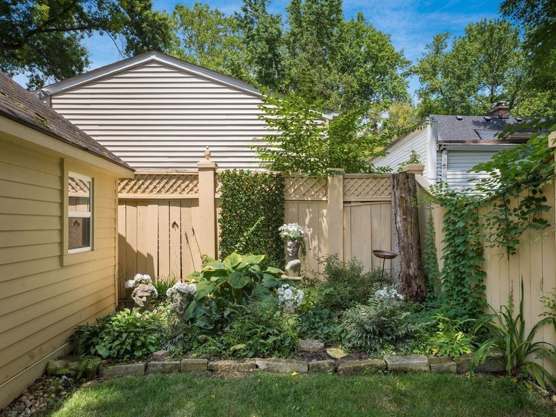 216 Erie Road, Columbus, OH 43214 Photo 49