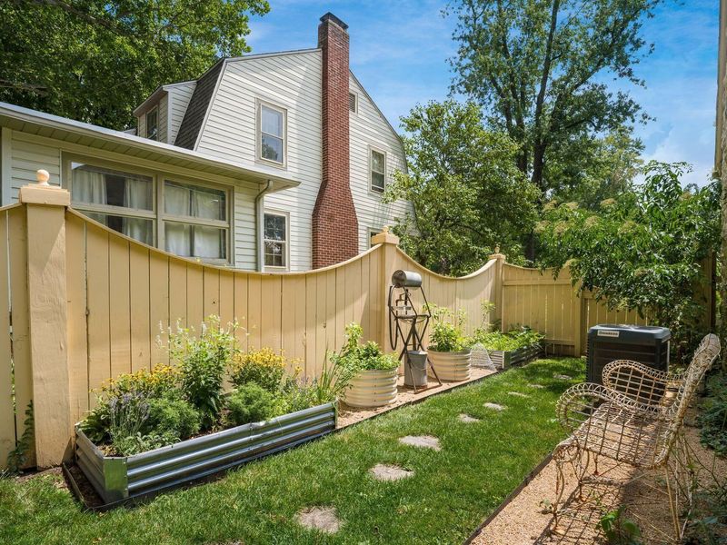 216 Erie Road, Columbus, OH 43214 Photo 50
