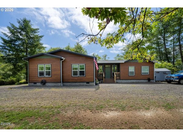 1150 SKYLINE DR, Tillamook, OR 97141