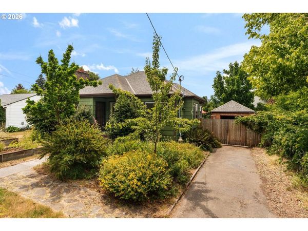 245 SE 108TH AVE, Portland, OR 97216