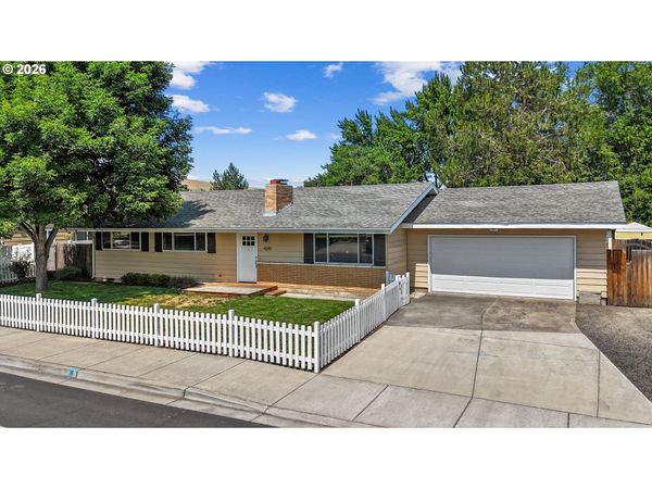 4349 SW QUINNEY AVE, Pendleton, OR 97801