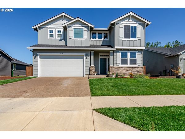 235 WALNUT ST, Mt. Angel, OR 97362