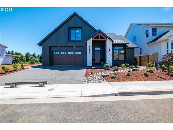 6123 Evangelista S ST, Salem, OR 97306