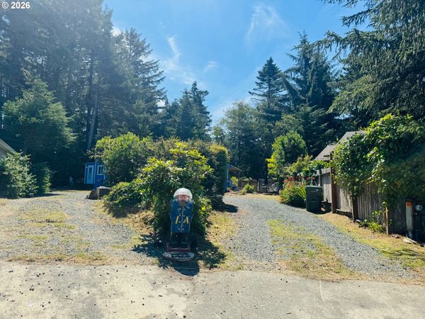 1275 SE JUNE AVE, Bandon, OR 97411