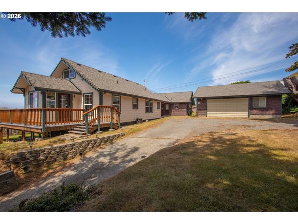 94255 3RD ST, Gold Beach, OR 97444