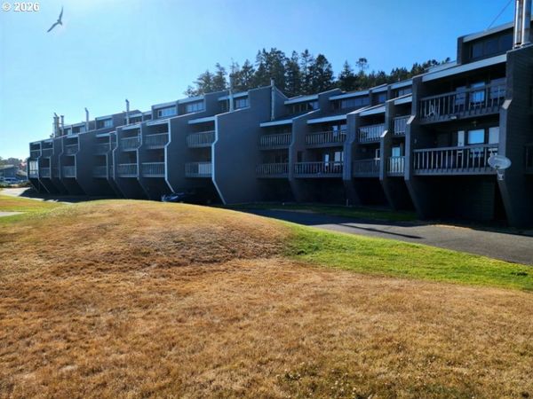 94304 WEDDERBURN LOOP, Unit 428, Gold Beach, OR 97444