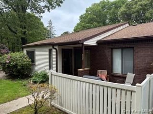 380 Clubhouse Court , Coram, NY 11727