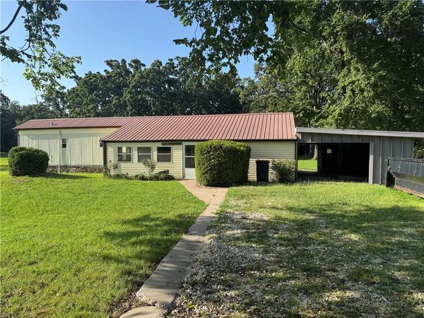 500 E Adams Street , Lincoln, AR 72744