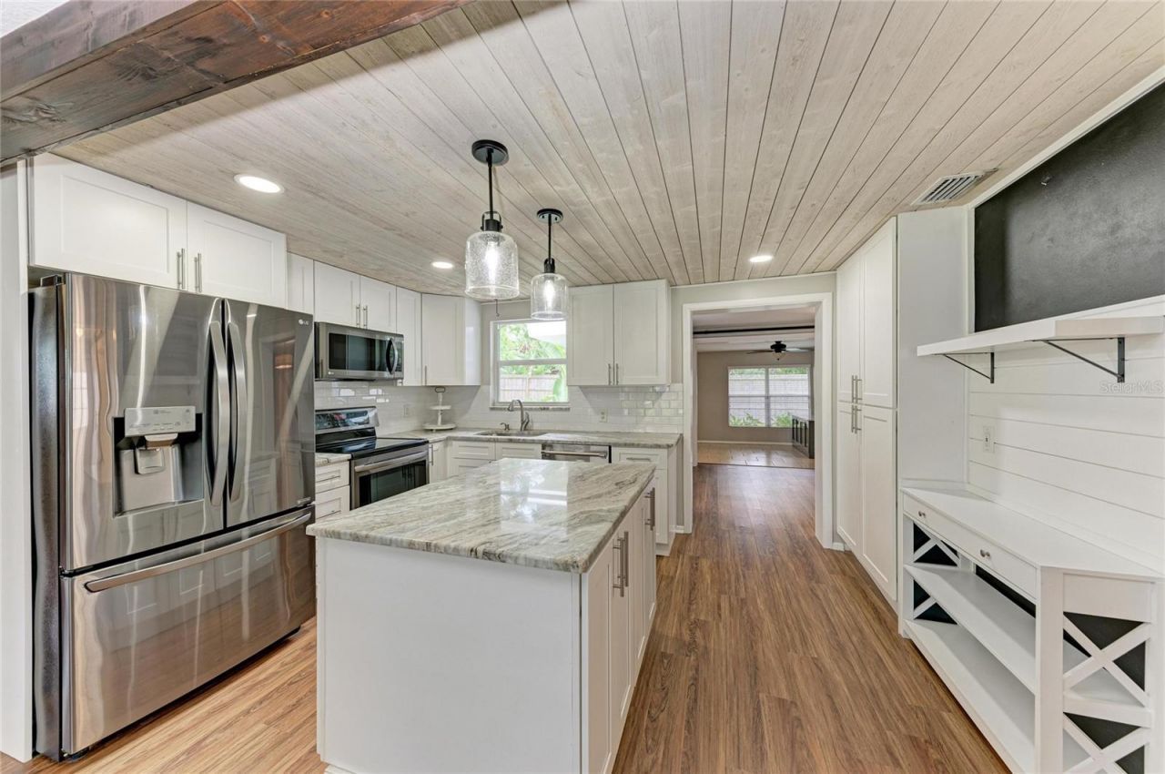 3138 Williamsburg Street, Sarasota, FL 34231 Photo