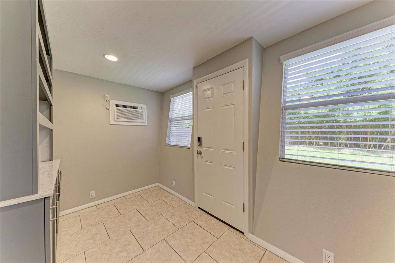 3138 Williamsburg Street, Sarasota, FL 34231 Photo