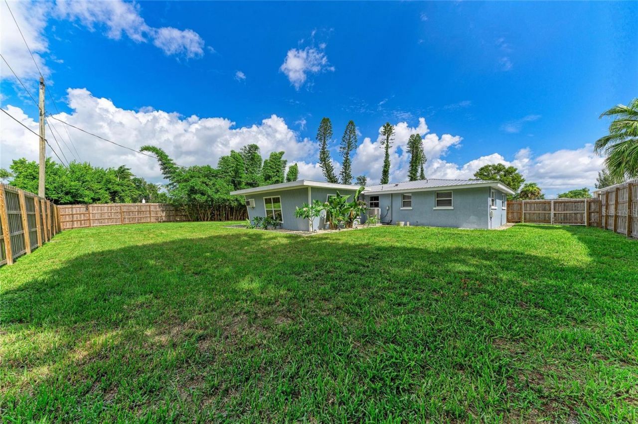 3138 Williamsburg Street, Sarasota, FL 34231 Photo