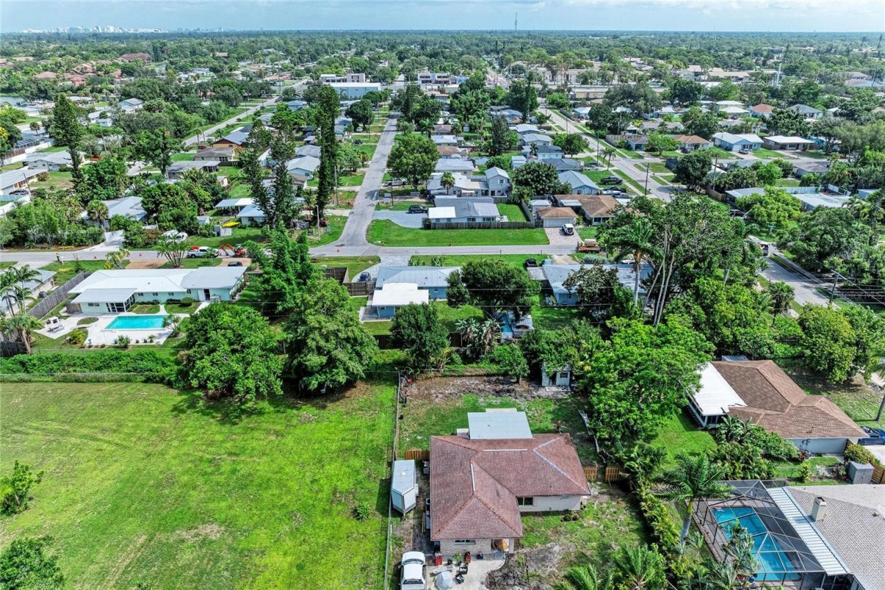 3138 Williamsburg Street, Sarasota, FL 34231 Photo