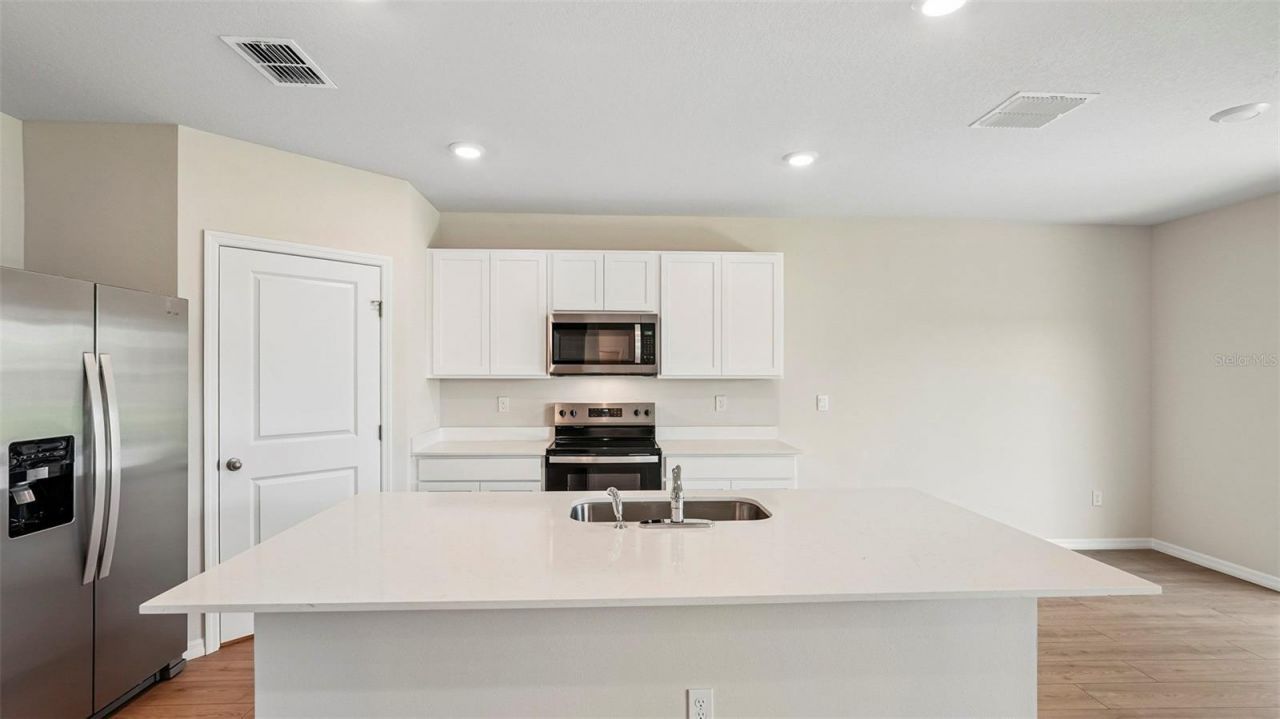5728 Silver Moonlight Drive, Palmetto, FL 34221 Photo