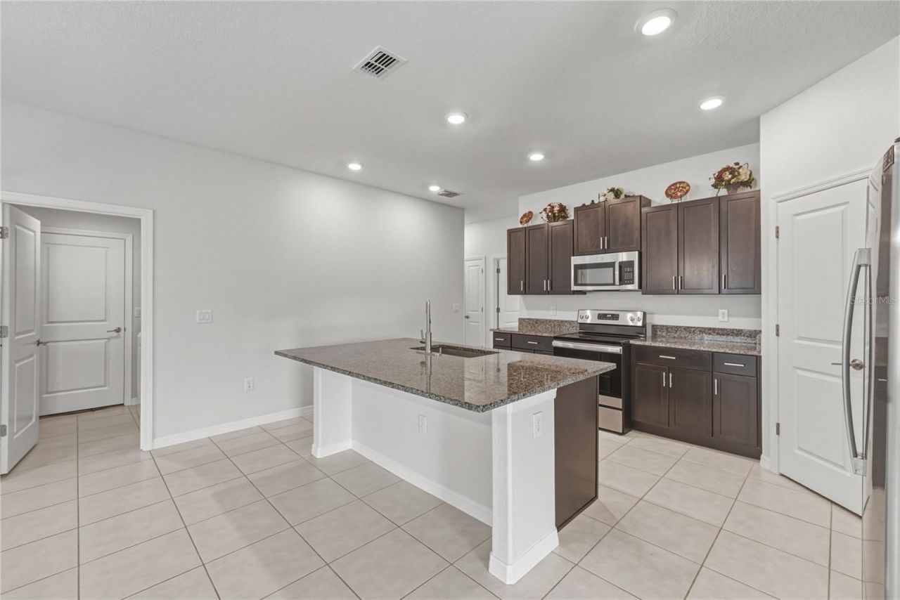 4334 Trotters Way , Lakeland, FL 33801 Photo
