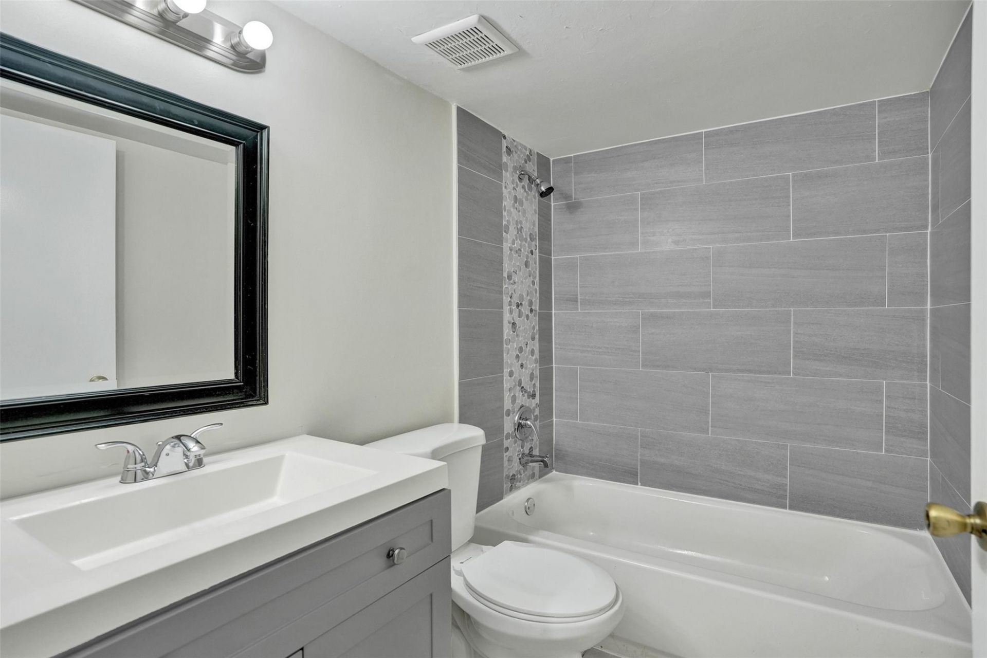 10773 Cleary Boulevard, Unit 111, Plantation, FL 33324 Photo