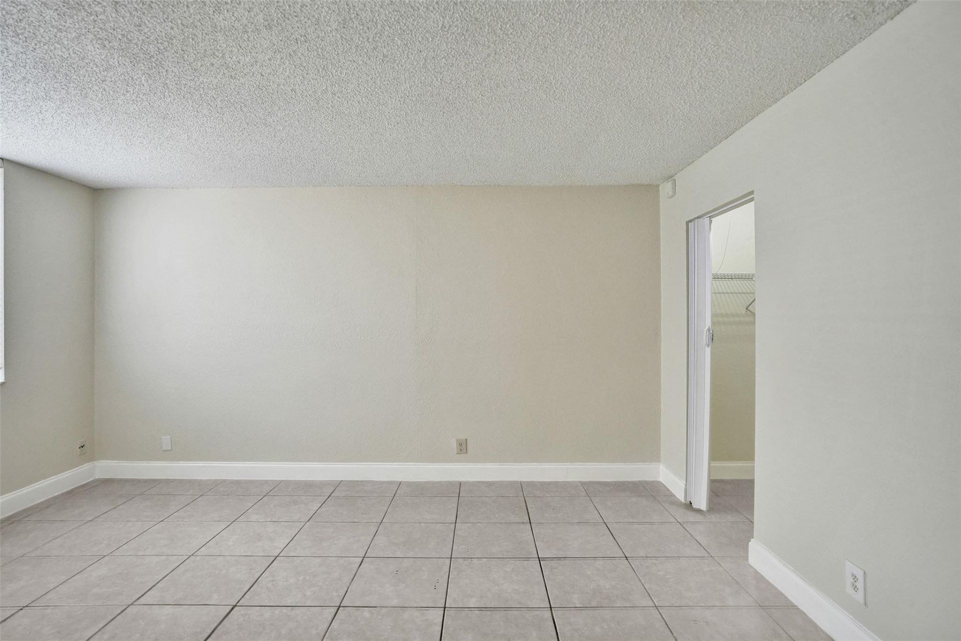 10773 Cleary Boulevard, Unit 111, Plantation, FL 33324 Photo