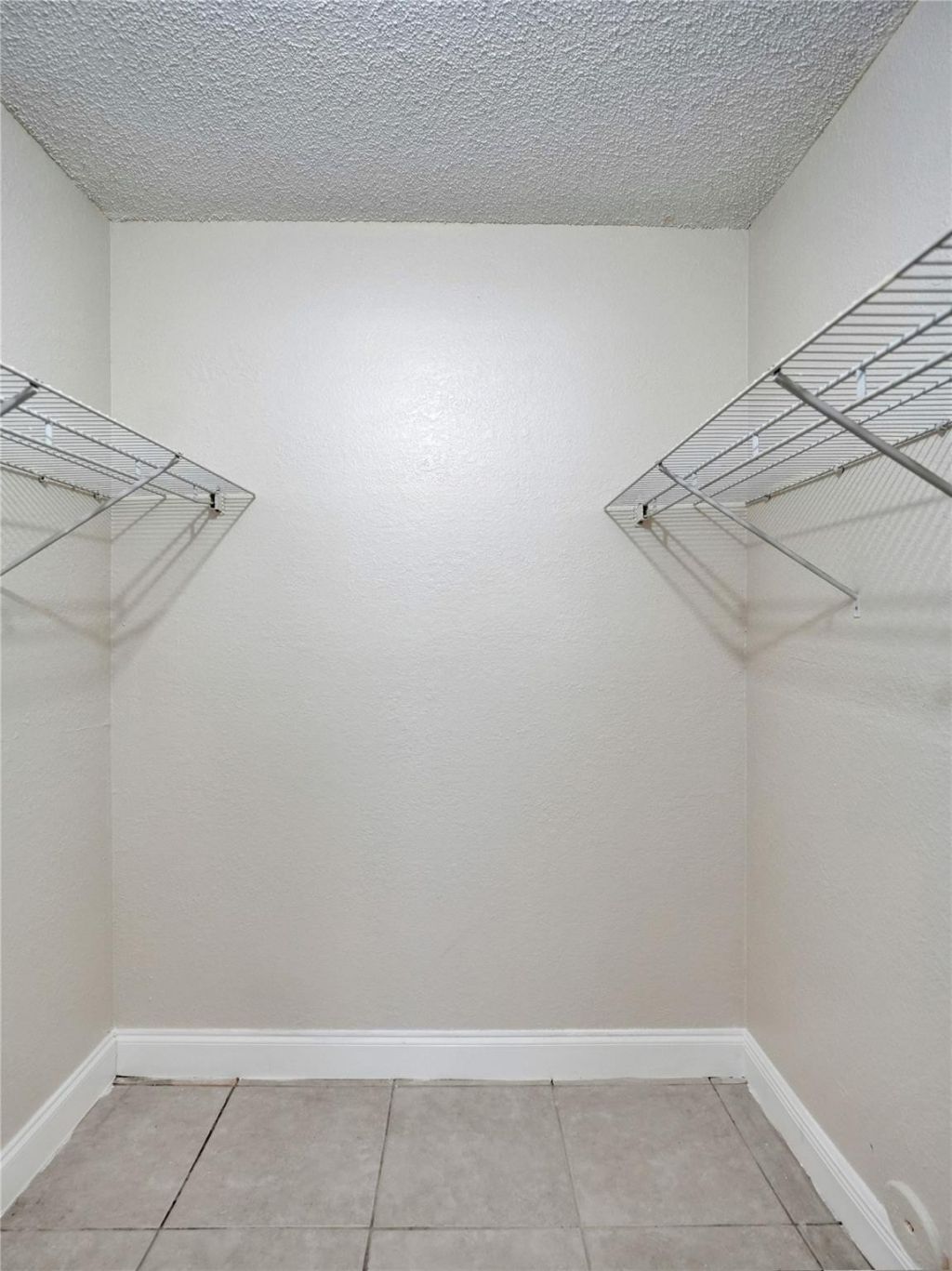 10773 Cleary Boulevard, Unit 111, Plantation, FL 33324 Photo