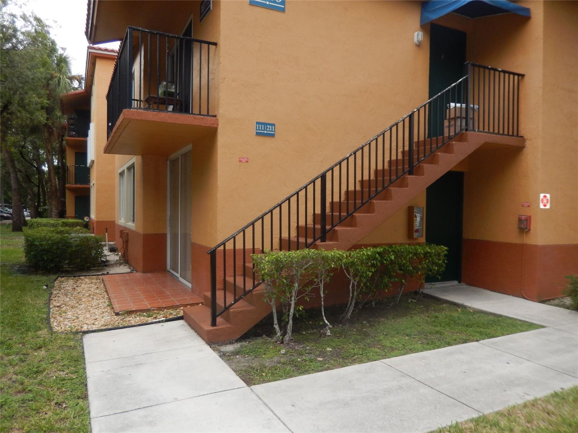 10773 Cleary Boulevard, Unit 111, Plantation, FL 33324 Photo