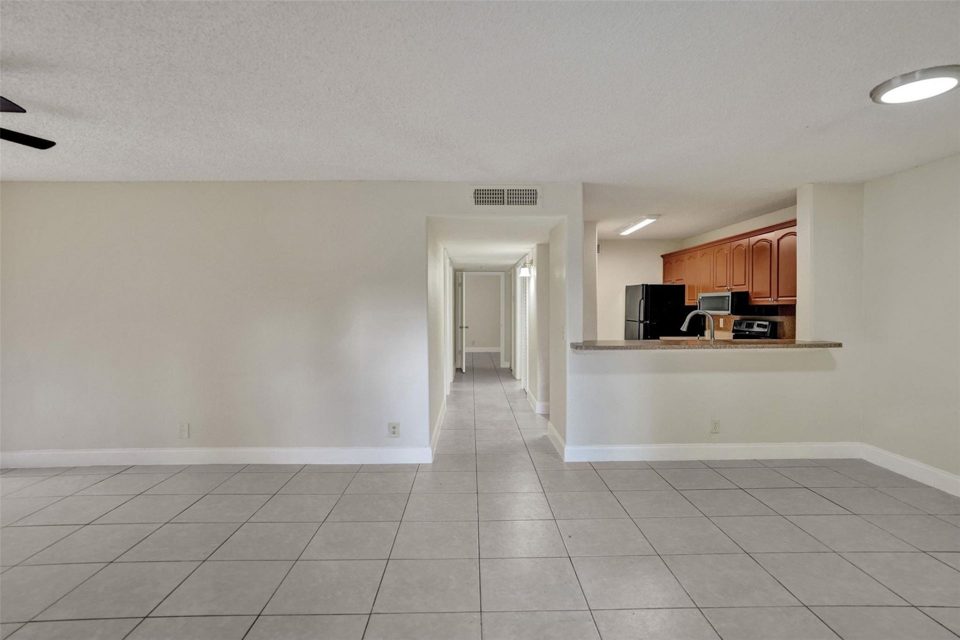 10773 Cleary Boulevard, Unit 111, Plantation, FL 33324 Photo