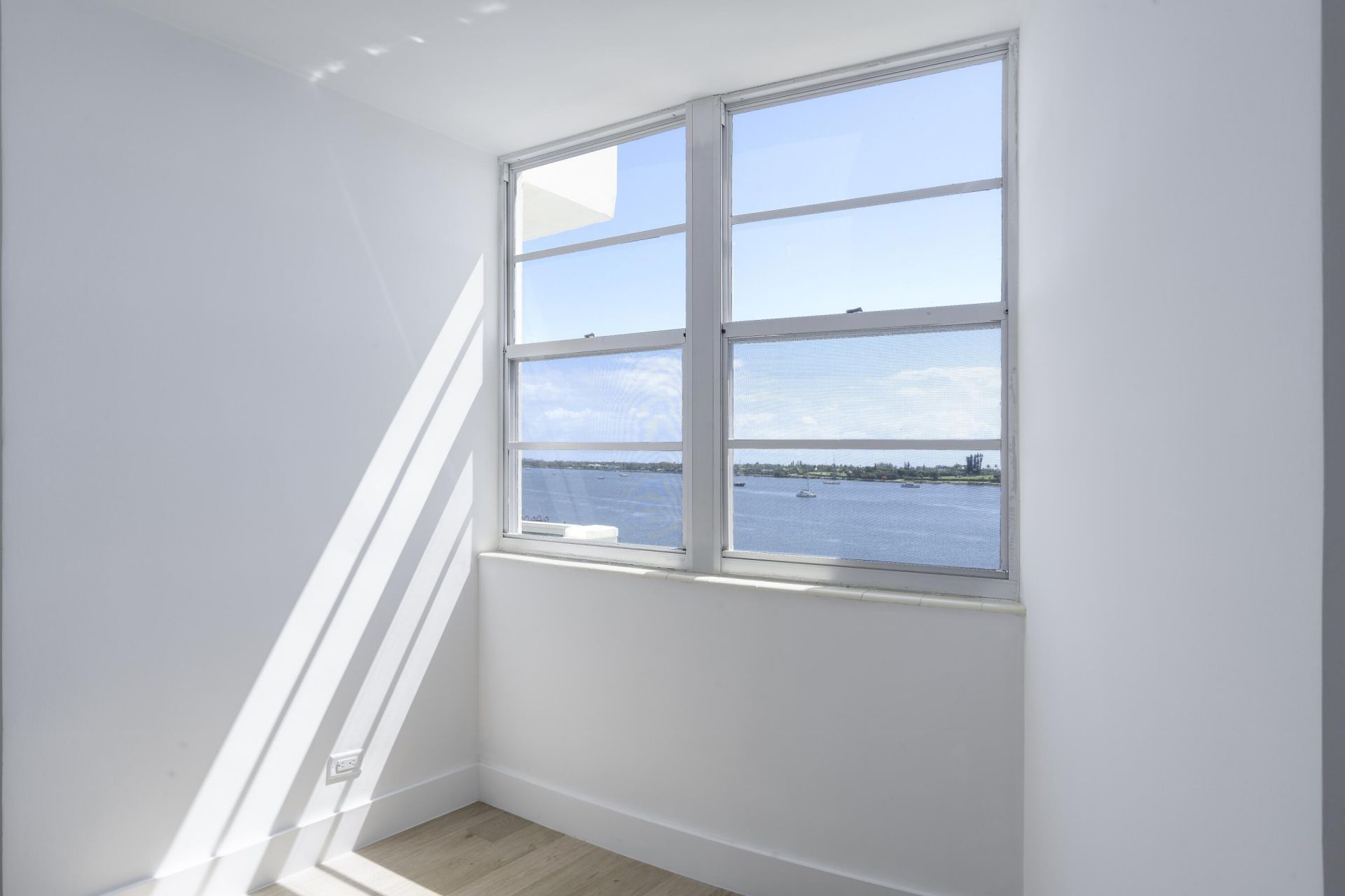 2800 N Flagler Drive, Unit 709, West Palm Beach, FL 33407 Photo